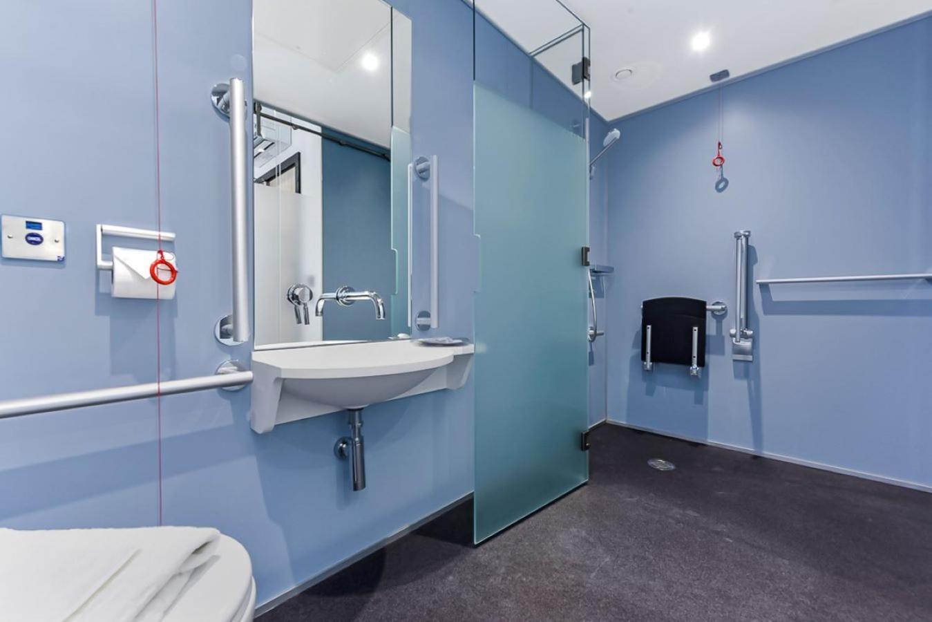The Z Hotel Strand Лондон Экстерьер фото