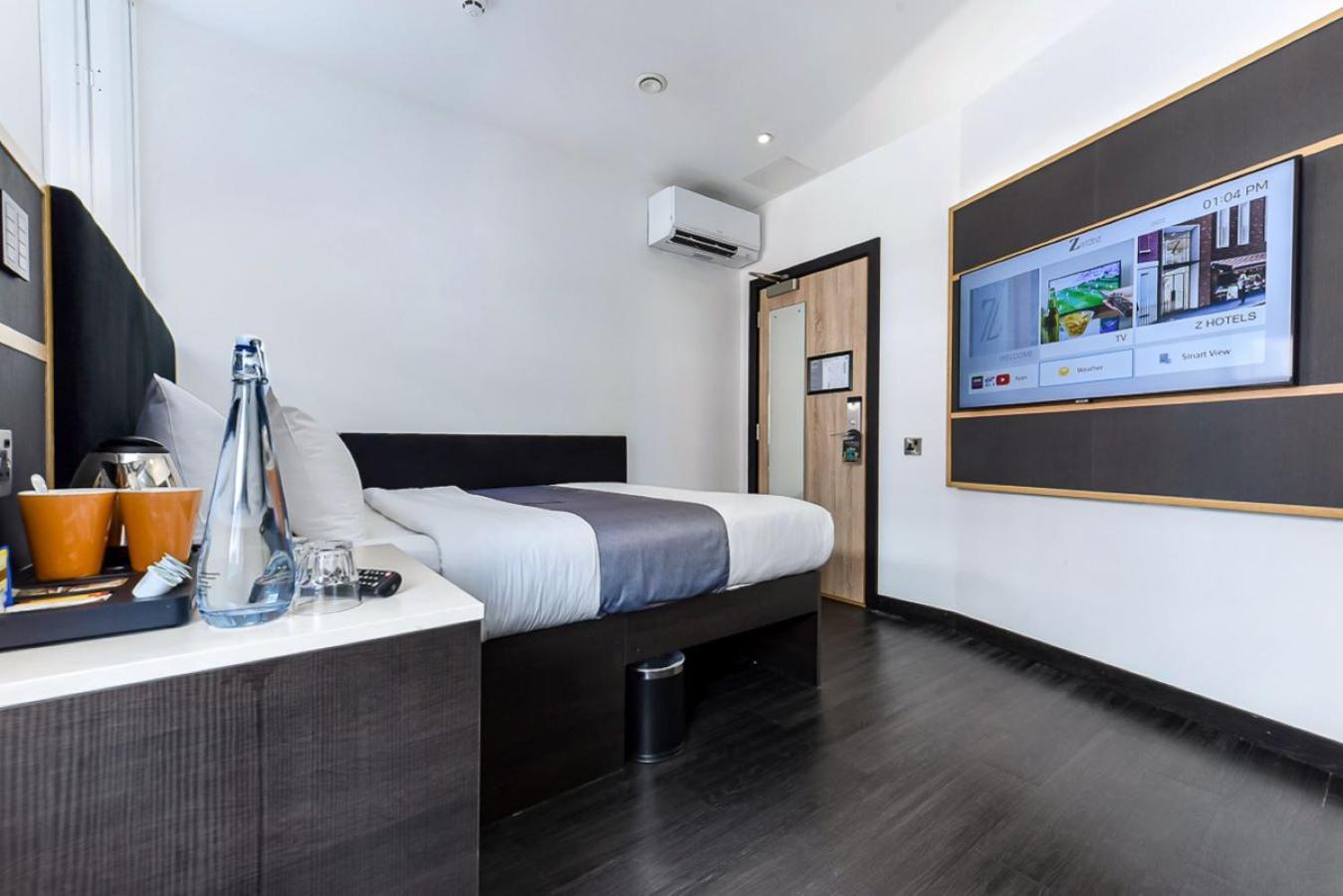 The Z Hotel Strand Лондон Экстерьер фото