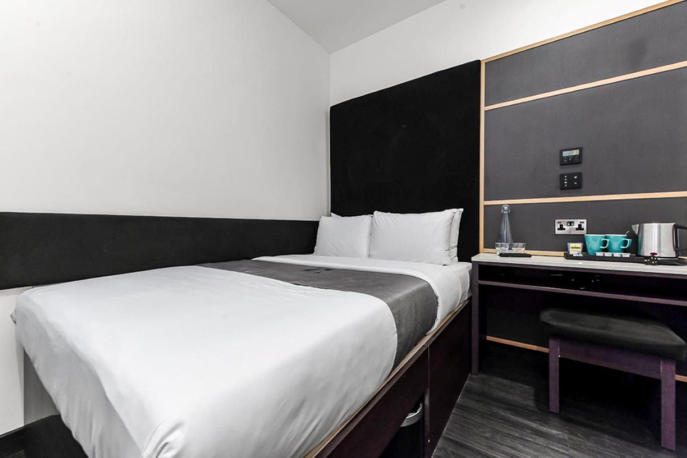 The Z Hotel Strand Лондон Экстерьер фото