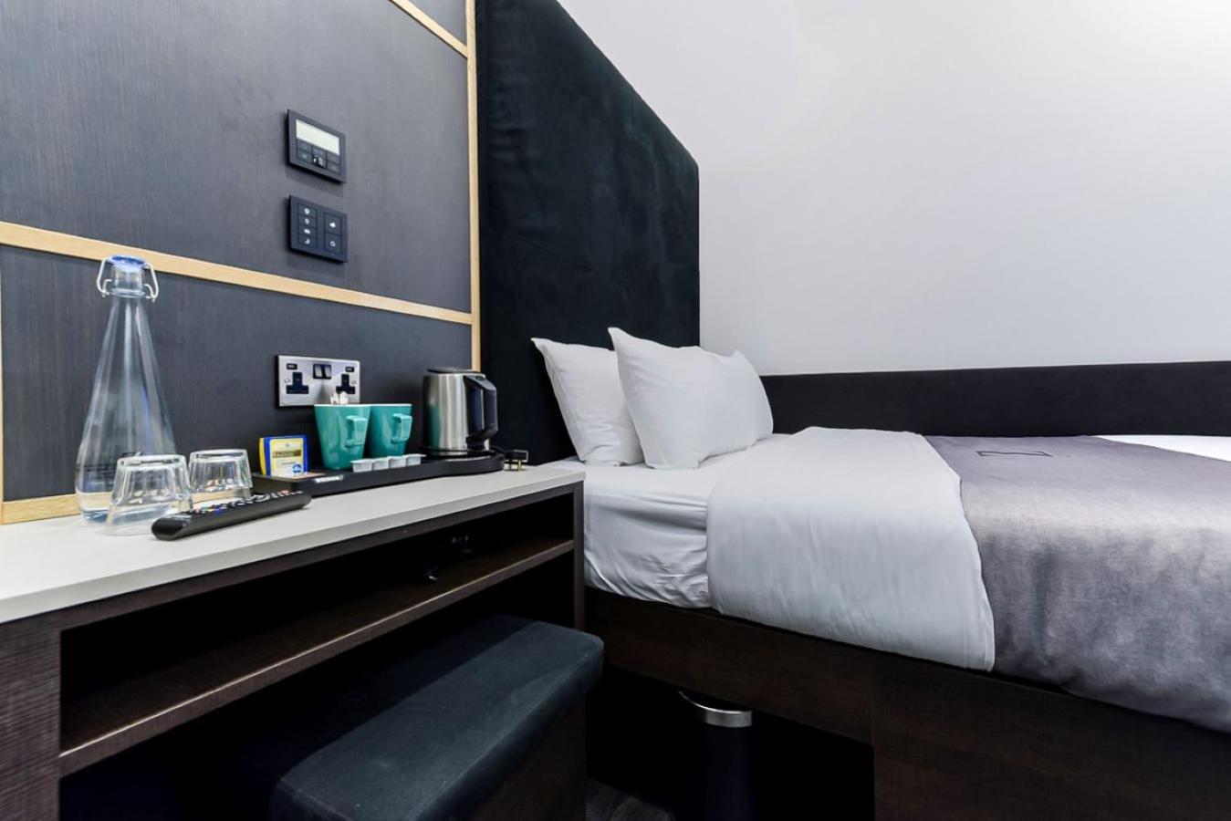 The Z Hotel Strand Лондон Экстерьер фото