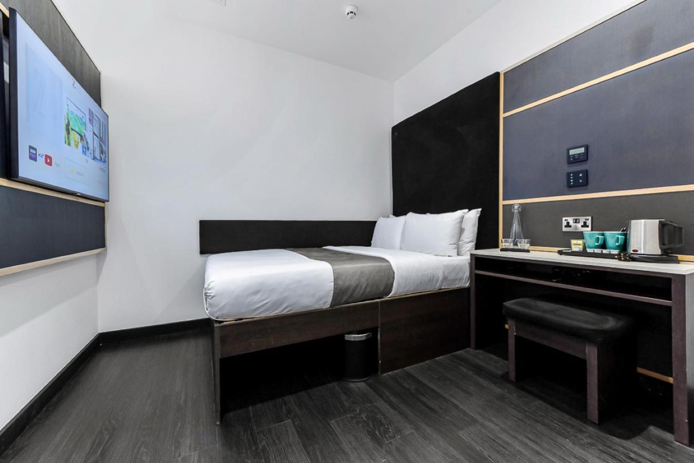 The Z Hotel Strand Лондон Экстерьер фото